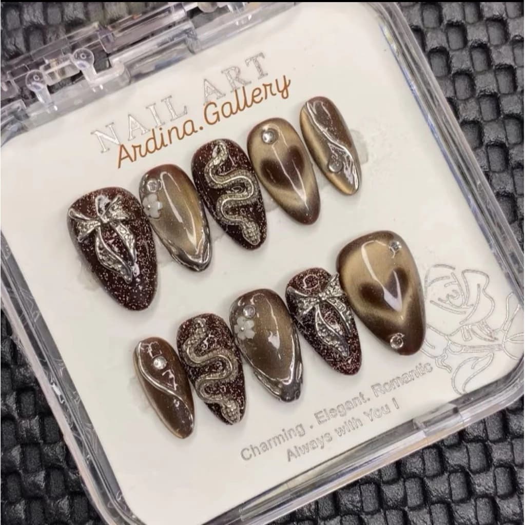 Cat Eye Press On Nails Super Premium